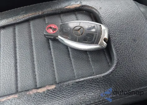 2008 Mercedes-Benz Clk 350 из США, поврежденный, VIN WDBTJ56H48F250787